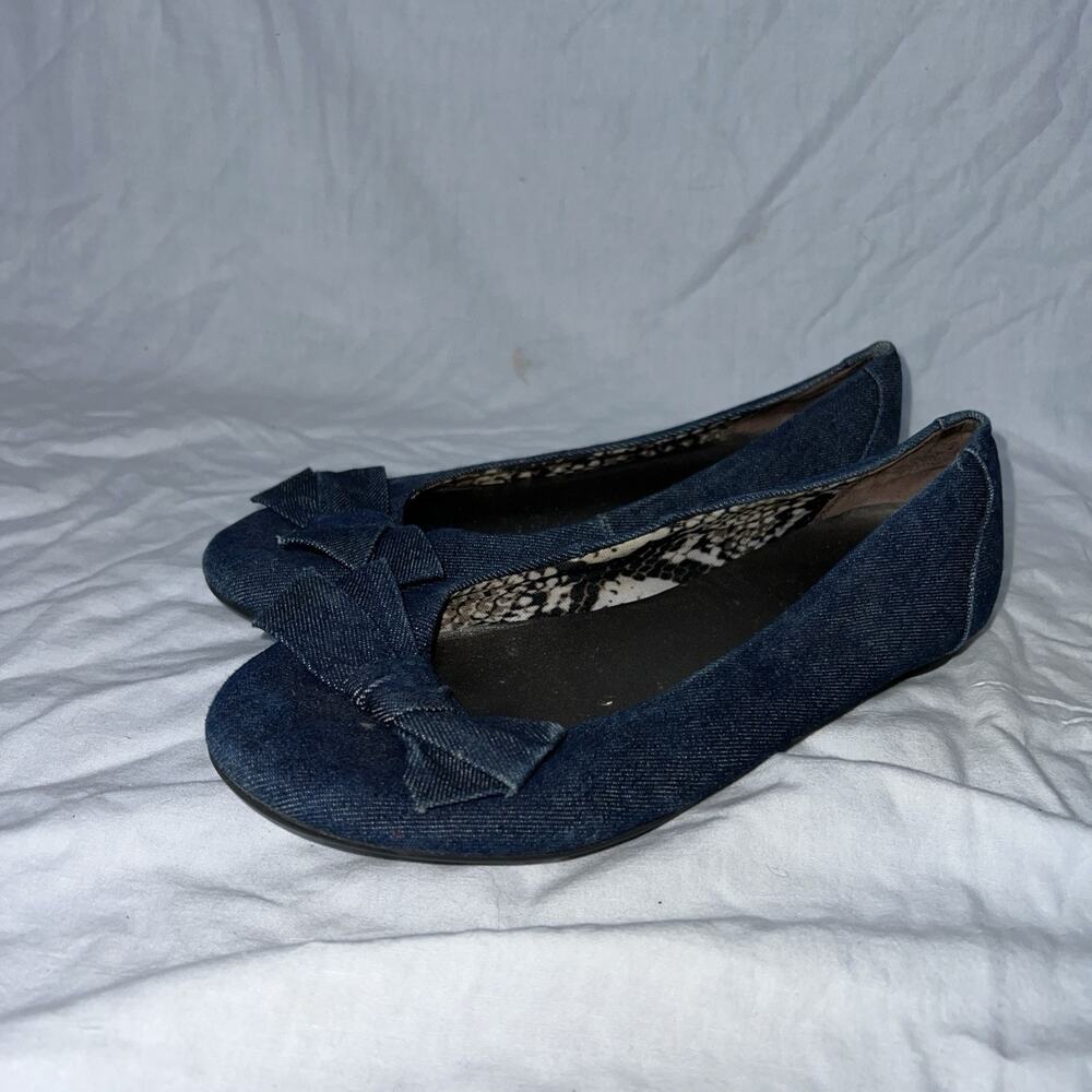 Clarks Shoes Womens Size 8 Blue Slip On Flats Denim Bow